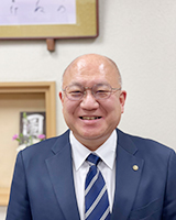 学校長 初田 泰宏